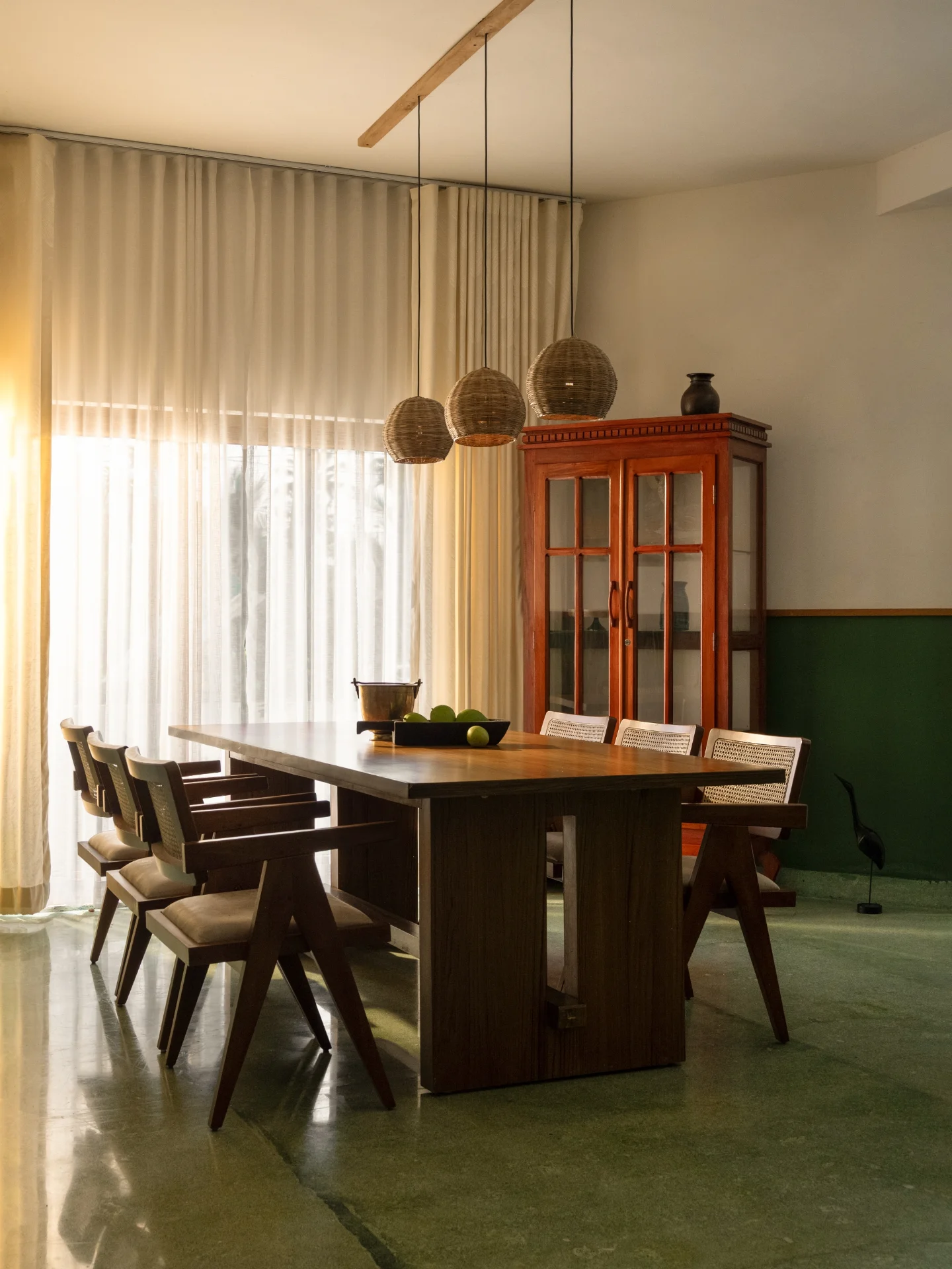 The Long Dining, Thrissur